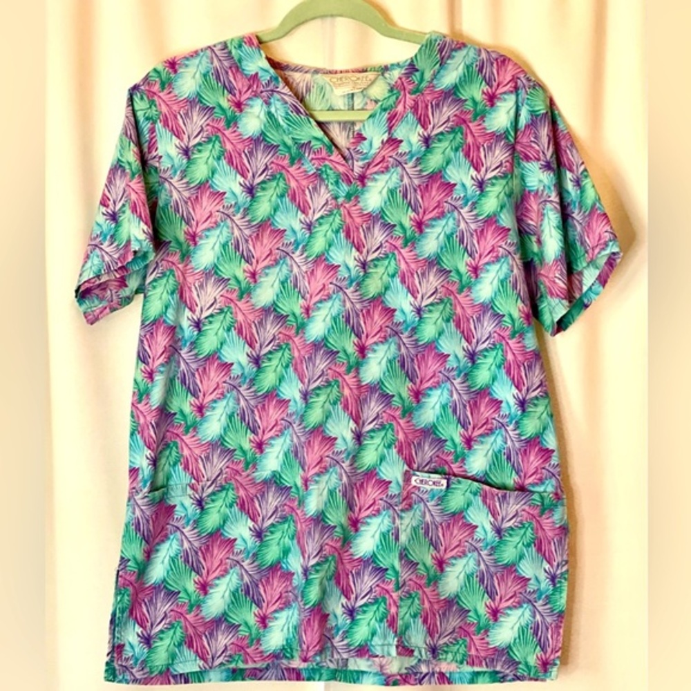 Cherokee Brand Comfort Womens Scrub Top Feather Print V-Neck Cotton Purple XL